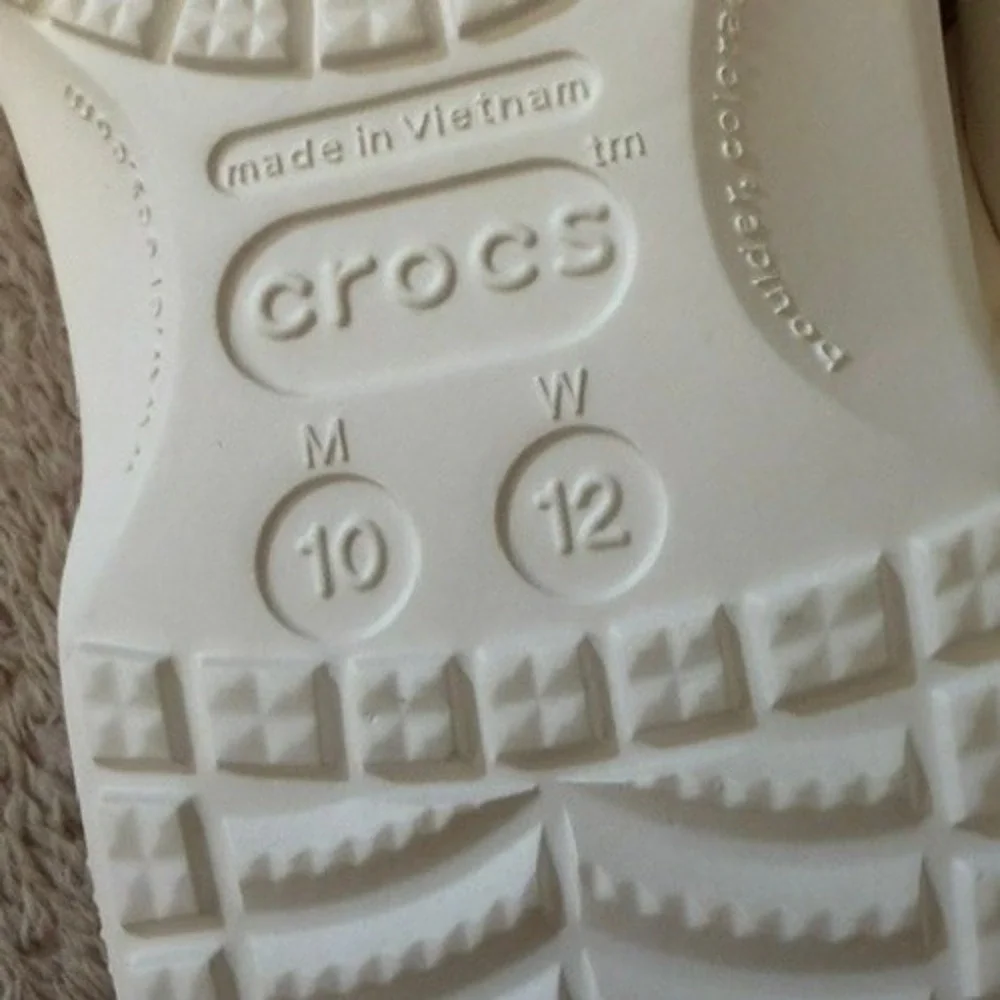 Crocs Baya‎ Lined Clogs White Grey Mens Size 10 Fleece Fur Slippers 205969-11H